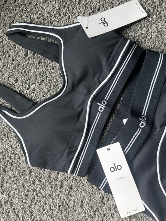 ALO Yoga Tops - ALO Yoga Black Tank Sports Bra with White Piping